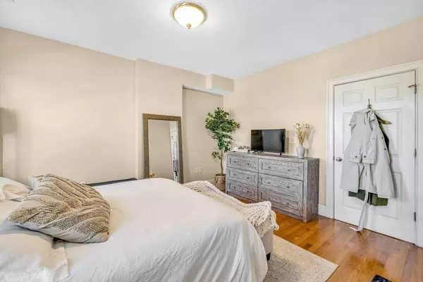 673 E 2nd St #2, Boston, MA 02127