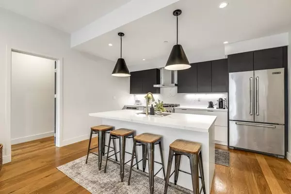 531-533 E 2nd St #202, Boston, MA 02127