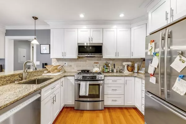 49 L St #3, Boston, MA 02127