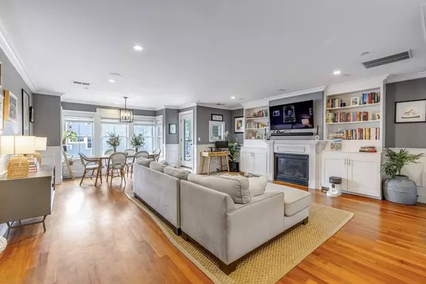 49 L St #3, Boston, MA 02127