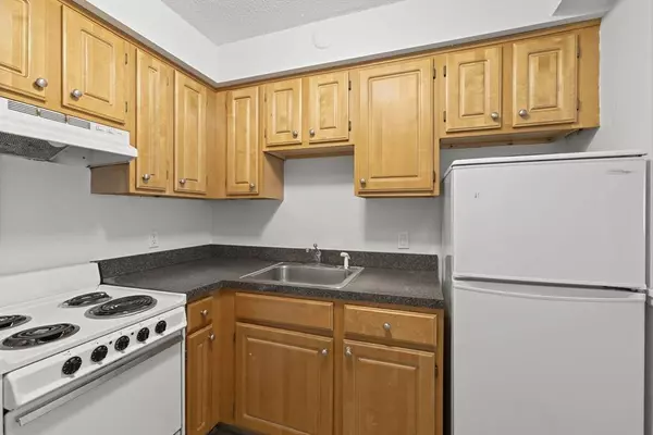 1025 Hancock St #1F, Quincy, MA 02169