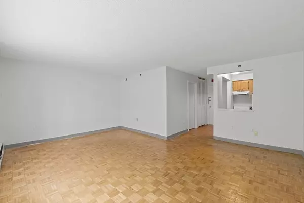 1025 Hancock St #1F, Quincy, MA 02169