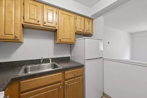 1025 Hancock St #1F, Quincy, MA 02169