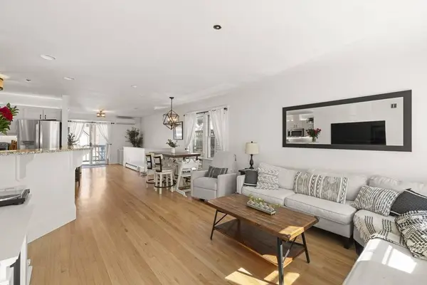 494-496 E 4th St #2, Boston, MA 02127