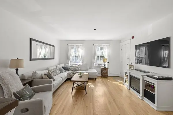 494-496 E 4th St #2, Boston, MA 02127