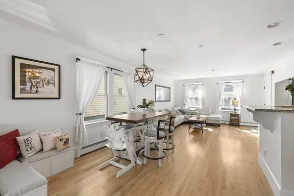 494-496 E 4th St #2, Boston, MA 02127