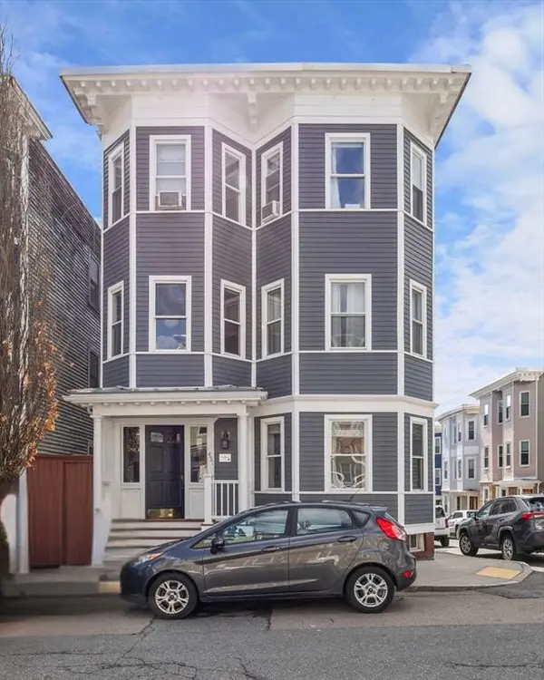 451 E 7th St, Boston, MA 02127