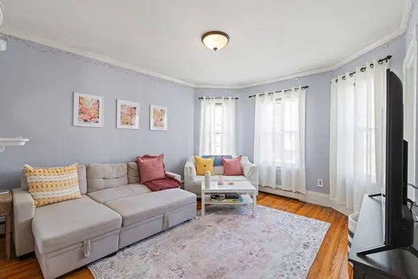 451 E 7th St, Boston, MA 02127