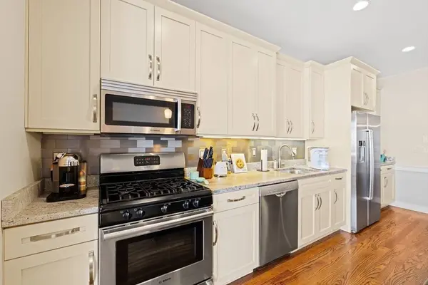 774 E 3rd St #1, Boston, MA 02127