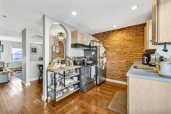 3 Kemble Pl #2, Boston, MA 02127