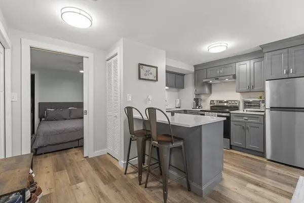 392 E 8th St #1, Boston, MA 02127