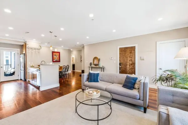 109 D St #4, Boston, MA 02127