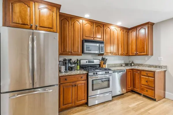 129 M St #1, Boston, MA 02127