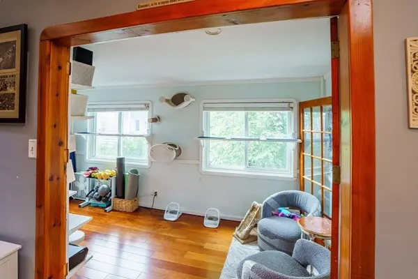 759 E 7th St #3, Boston, MA 02127