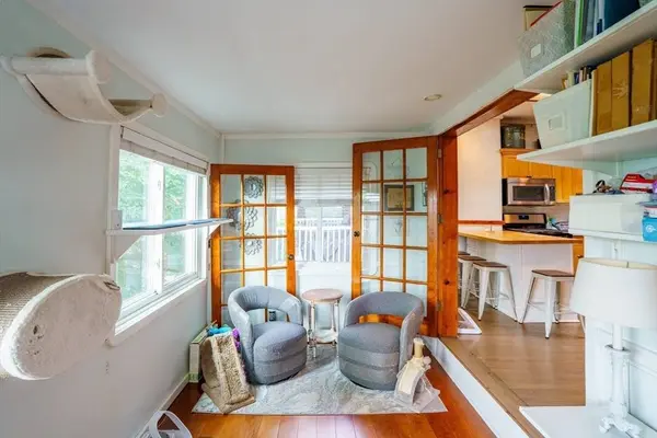 759 E 7th St #3, Boston, MA 02127