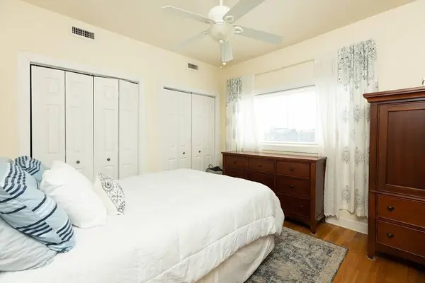 9 P St #1, Boston, MA 02127