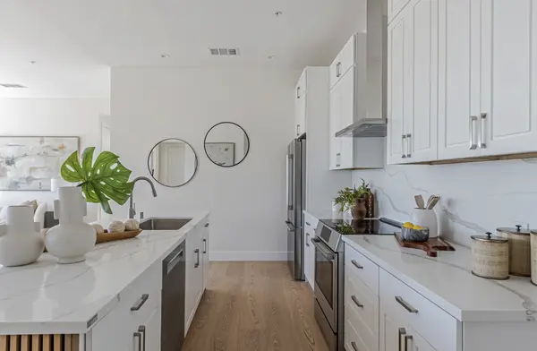 4115 El Camino Real, Palo Alto, CA 94306-4098