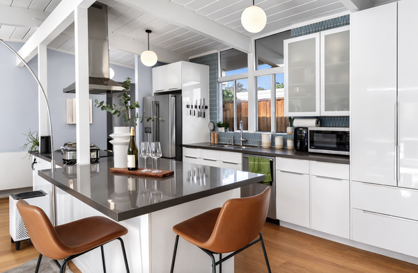 637 Vanessa Dr, San Mateo, CA 94402-2616