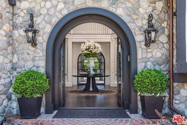 5076 Island Forest Place, Westlake Village, CA 91362