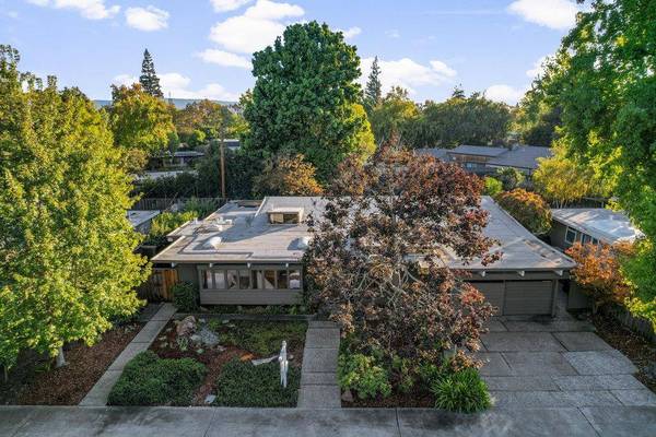 742 De Soto DR, Palo Alto, CA 94303