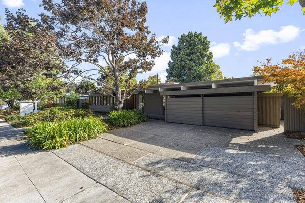 742 De Soto DR, Palo Alto, CA 94303