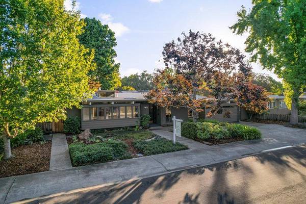 742 De Soto DR, Palo Alto, CA 94303