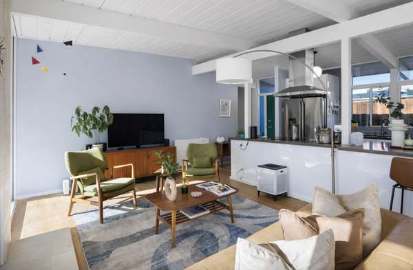 637 Vanessa Dr, San Mateo, CA 94402-2616