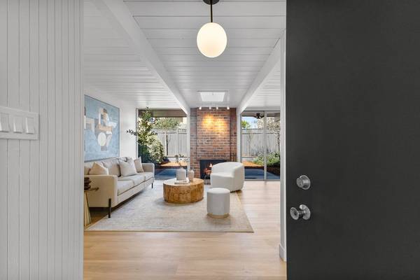 729 Stendhal LN, Cupertino, CA 95014