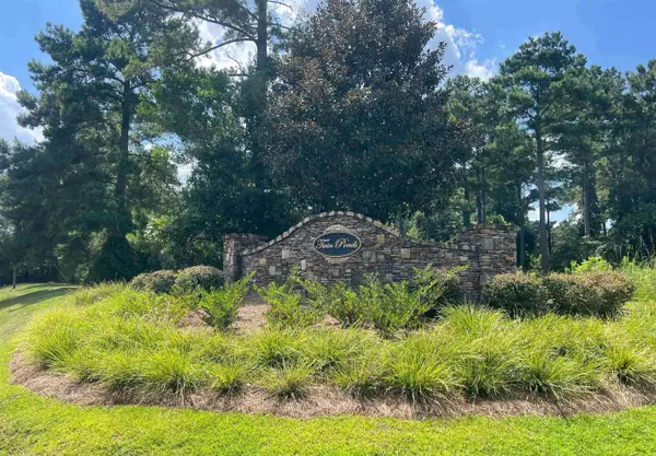 300 Twin Ponds Drive, Havana, FL 32333