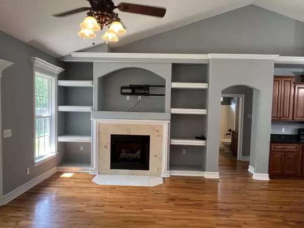 37 Saralan Gardan Drive, Crawfordville, FL 32327