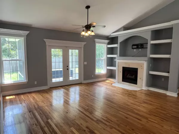 37 Saralan Gardan Drive, Crawfordville, FL 32327