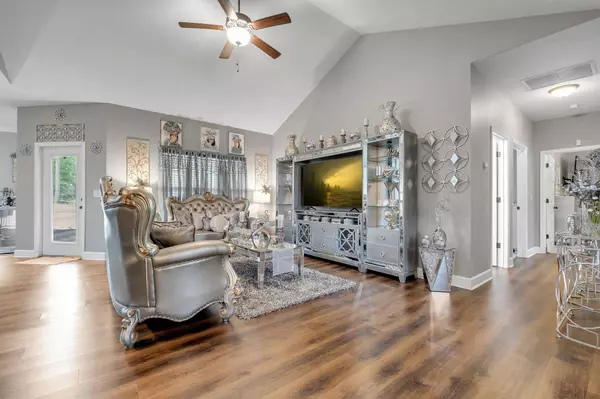 30 Stillwater Lane, Havana, FL 32333