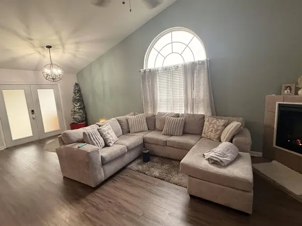 545 Slash Circle, Midway, FL 32343