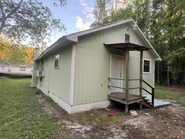 406 S Adams St, Quincy, FL 32351