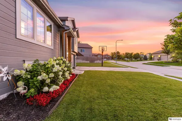 7808 S 190 Avenue, Gretna, NE 68136