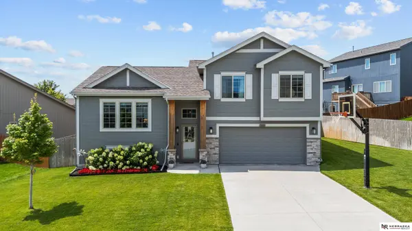 7808 S 190 Avenue, Gretna, NE 68136