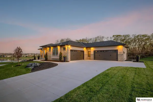 20911 Barbara Plaza Circle, Omaha, NE 68022