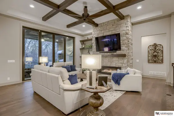 20911 Barbara Plaza Circle, Omaha, NE 68022