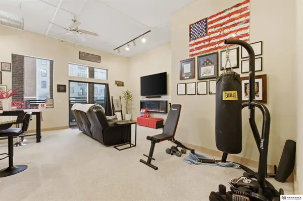 902 Dodge Street  #203, Omaha, NE 68102