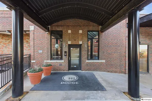 902 Dodge Street  #203, Omaha, NE 68102
