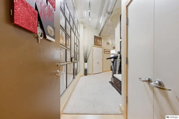 902 Dodge Street  #203, Omaha, NE 68102