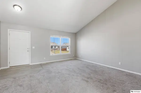 16115 Birch Avenue, Omaha, NE 68136