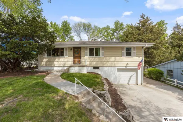 11118 Jackson ST, Omaha, NE 68154