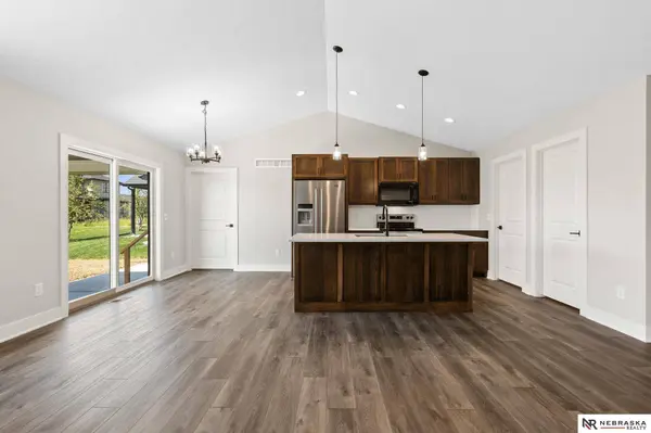 1027 Asher Avenue, Hickman, NE 68372