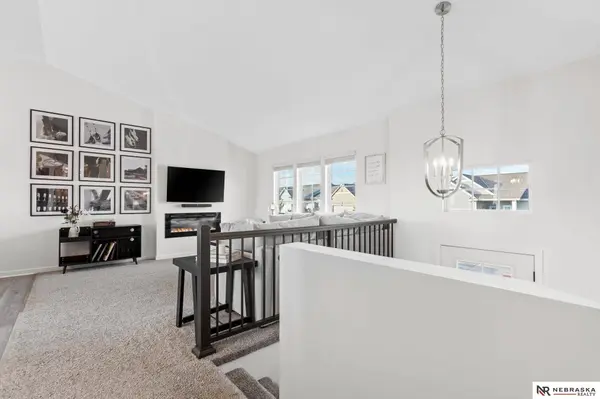 11001 Sheffield Street, Omaha, NE 68142