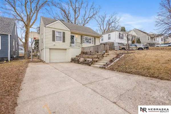 5823 Burdette Street, Omaha, NE 68104