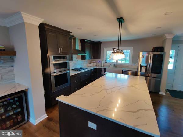 102 STONEBRIDGE LN, Downingtown, PA 19335