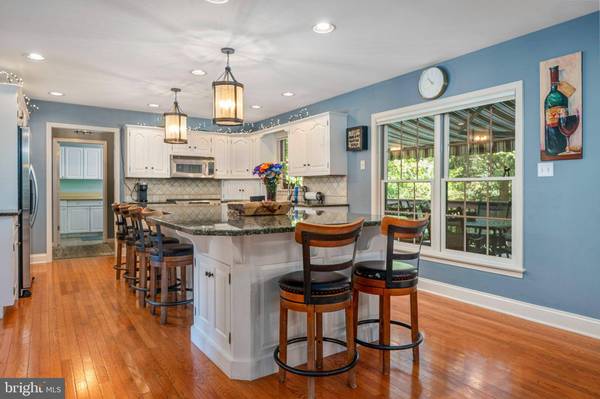 35 RED OAK DR, Coatesville, PA 19320