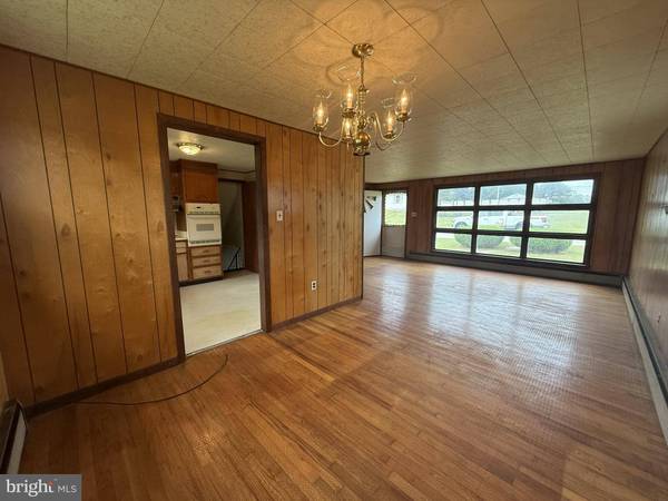 960 N WALNUT ST, Coatesville, PA 19320