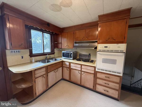 960 N WALNUT ST, Coatesville, PA 19320